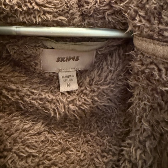 SKIMS Plush Brown Sherpa Jacket - Picture 4 of 6